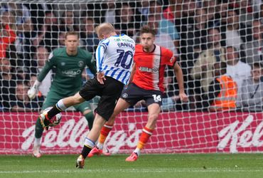 Luton Town vs Sheffield Wednesday (21:00 – 21/09)