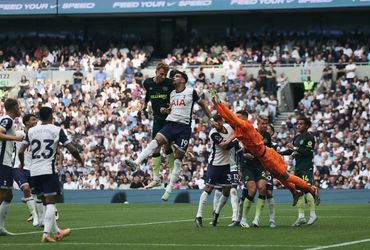 Tottenham vs Brentford (21:00 – 21/09)